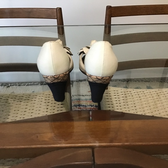 Chanel d,orsay Wedge beige with black - Picture 3 of 5